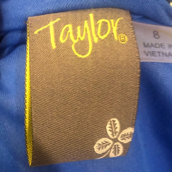 Women’s Taylor Dress - Picture 3 of 3